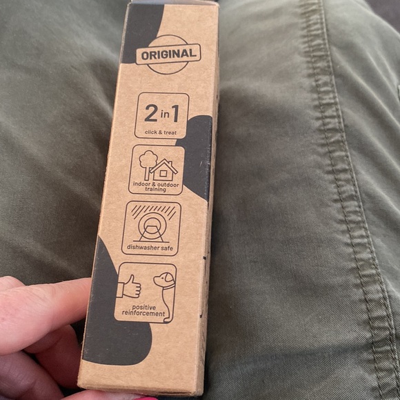 Train with a treat, tool for positive reinforcement to train your dog. - Picture 4 of 4